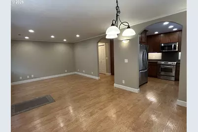 724 W Rainbow St, Roseburg, OR 97471 - Photo 7