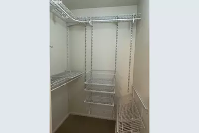 724 W Rainbow St, Roseburg, OR 97471 - Photo 17