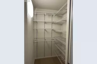 724 W Rainbow St, Roseburg, OR 97471 - Photo 19