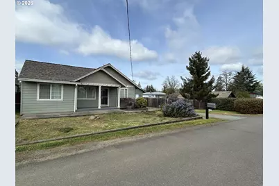 724 W Rainbow St, Roseburg, OR 97471 - Photo 3