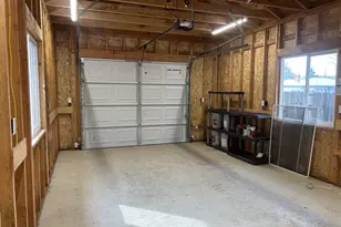 724 W Rainbow St, Roseburg, OR 97471 - Photo 25