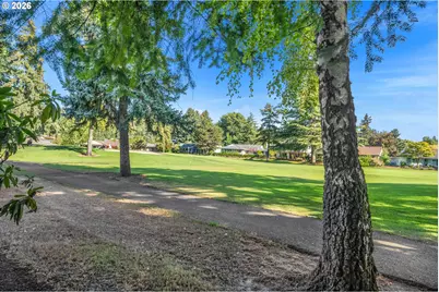 15660 SW Greenleaf Ct, Tigard, OR 97224 - Photo 43