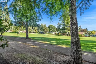 15660 SW Greenleaf Ct, Tigard, OR 97224 - Photo 43