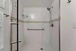 15660 SW Greenleaf Ct, Tigard, OR 97224 - Photo 19
