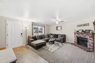 4193 SE Wynnwood Dr, Hillsboro, OR 97123 - Photo 5