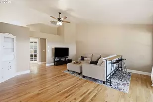 33833 NE Sunnyview Dr, Albany, OR 97322 - Photo 13