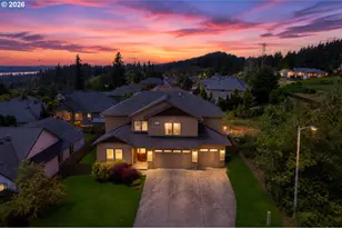 2469 37th St, Washougal, WA 98671 - Photo 3