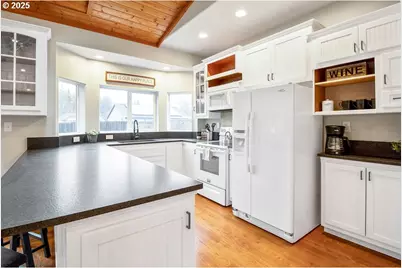 813 Howard Jordan Loop, Dayton, OR 97114 - Photo 15