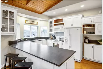 813 Howard Jordan Loop, Dayton, OR 97114 - Photo 15