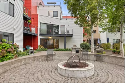 810 NW Naito Pkwy #F24, Portland, OR 97209 - Photo 15