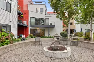 810 NW Naito Pkwy, Portland, OR 97209 - Photo 15