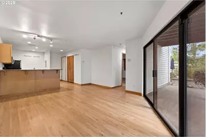 810 NW Naito Pkwy #F24, Portland, OR 97209 - Photo 3
