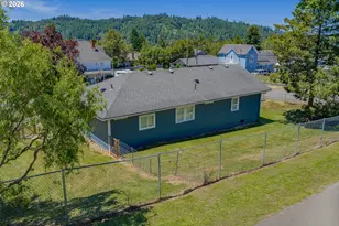 1228 Spruce St, Myrtle Point, OR 97458 - Photo 39