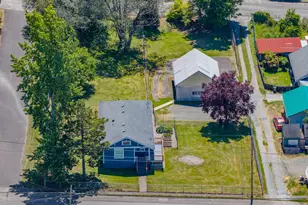 1228 Spruce St, Myrtle Point, OR 97458 - Photo 1