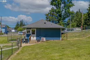 1228 Spruce St, Myrtle Point, OR 97458 - Photo 33