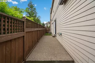 10883 SW Stockholm Dr, Wilsonville, OR 97070 - Photo 39