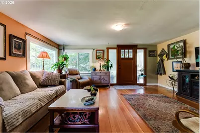 3374 Loma Linda Dr, Eugene, OR 97405 - Photo 9