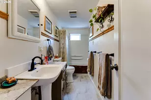 3374 Loma Linda Dr, Eugene, OR 97405 - Photo 19