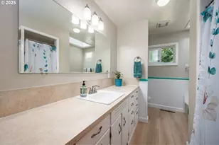 29497 S Meridian Rd, Hubbard, OR 97032 - Photo 33