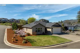 160 Braxton Ct, Roseburg, OR 97471 - Photo 1