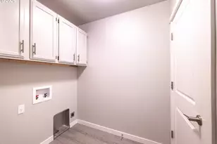 160 Braxton Ct, Roseburg, OR 97471 - Photo 17