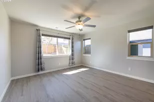 160 Braxton Ct, Roseburg, OR 97471 - Photo 9