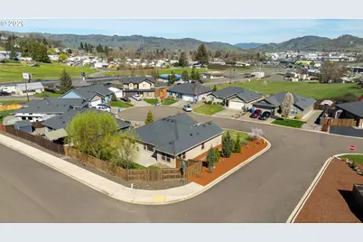160 Braxton Ct, Roseburg, OR 97471 - Photo 25