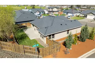 160 Braxton Ct, Roseburg, OR 97471 - Photo 23