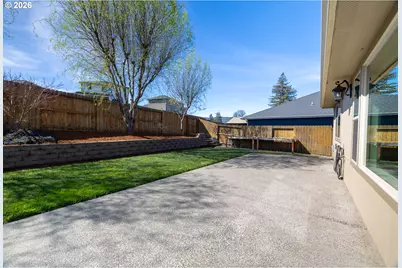 160 Braxton Ct, Roseburg, OR 97471 - Photo 21