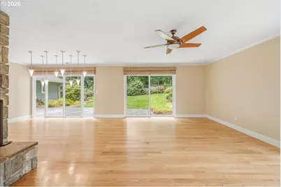 10380 SW Canterbury Ln, Portland, OR 97224 - Photo 13