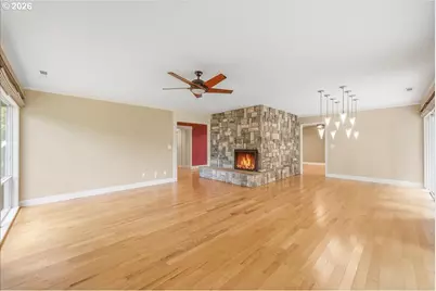10380 SW Canterbury Ln, Portland, OR 97224 - Photo 11