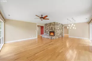 10380 SW Canterbury Ln, Portland, OR 97224 - Photo 11