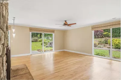10380 SW Canterbury Ln, Portland, OR 97224 - Photo 9