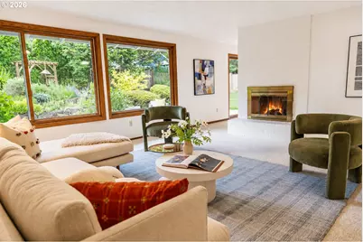 145 S Ridge Dr, Portland, OR 97219 - Photo 7