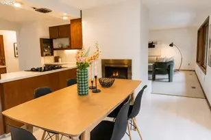 145 S Ridge Dr, Portland, OR 97219 - Photo 9