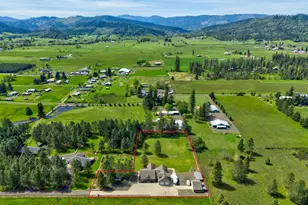 300 Mattie K Ln, Roseburg, OR 97471 - Photo 9