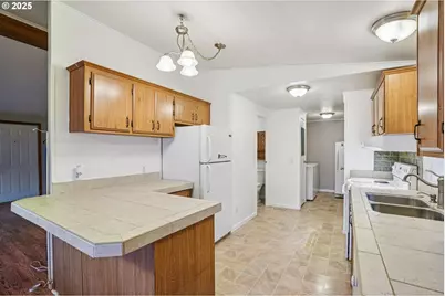 7717 NE 54th St #42, Vancouver, WA 98662 - Photo 17