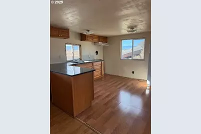 29630 Clearwater Dr, Chiloquin, OR 97624 - Photo 11