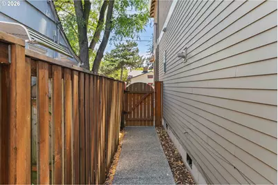 7601 SE Tolman St, Portland, OR 97206 - Photo 47