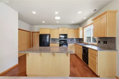 2030 Lakeland Way, Eugene, OR 97408 - Photo 9