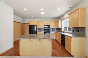2030 Lakeland Way, Eugene, OR 97408 - Photo 9