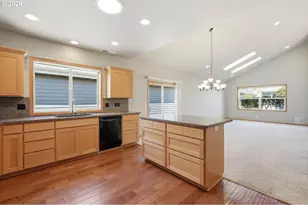 2030 Lakeland Way, Eugene, OR 97408 - Photo 11