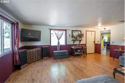 89387 Old Mohawk Rd, Springfield, OR 97478 - Photo 5