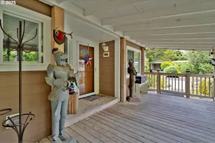 1601 Rhododendron Dr, Florence, OR 97439 - Photo 9