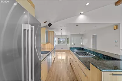 21047 NE Interlachen Ln, Fairview, OR 97024 - Photo 7