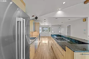 21047 NE Interlachen Ln, Fairview, OR 97024 - Photo 7