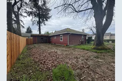 211 Sherman St, Amity, OR 97101 - Photo 5