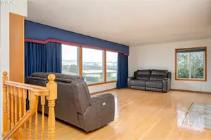 12340 NE Rose Pkwy, Portland, OR 97230 - Photo 5