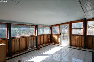 12340 NE Rose Pkwy, Portland, OR 97230 - Photo 35