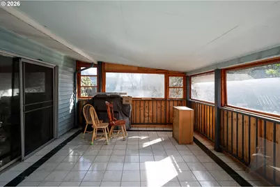 12340 NE Rose Pkwy, Portland, OR 97230 - Photo 33